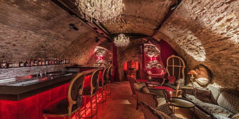 Le Valmont Club & Lounge