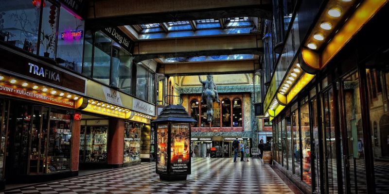 Palác Lucerna