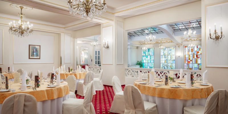 Hotel Ambassador - Zlatá Husa - Francouzská restaurace