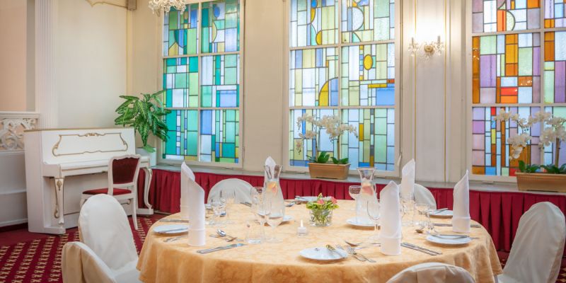 Hotel Ambassador - Zlatá Husa - Francouzská restaurace