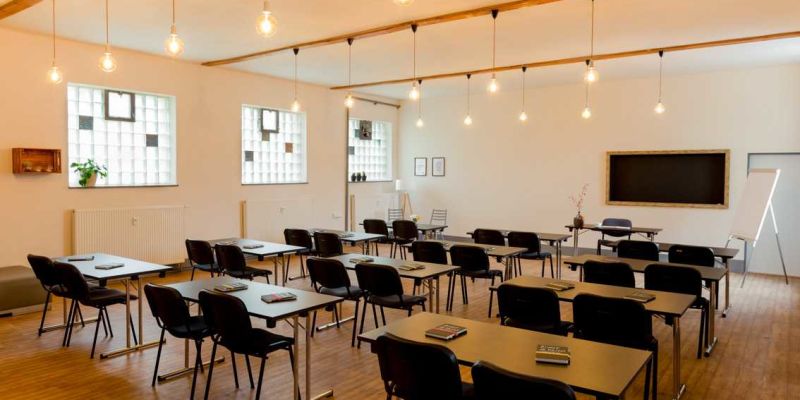 Riegrova 51 - Sál Kavárna