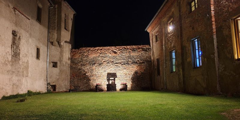 Hrad a Zámek Dolní Kounice u Brna
