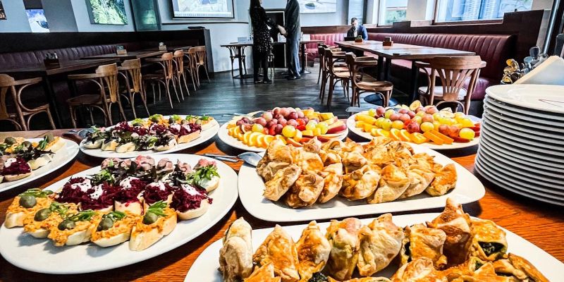 Lokal blok - Střední část restaurace