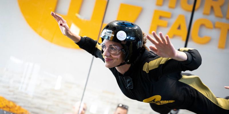 Létání jako nevšední zážitek v rámci firemní akce, teambuildingu či oslavy.