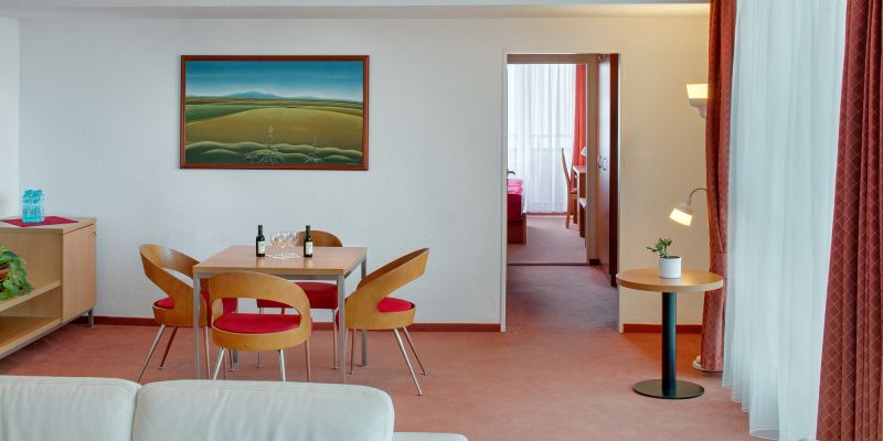 Avanti Hotel