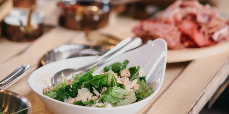 Nedělní brunch na Občanské plovárně