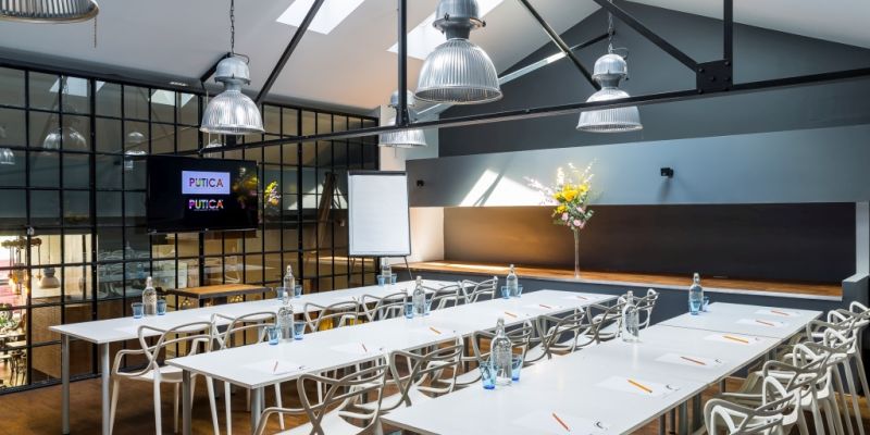 Retro Praha - eRko Gastro Pub