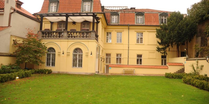 Hartigovský palác - Hartigovská zahrada