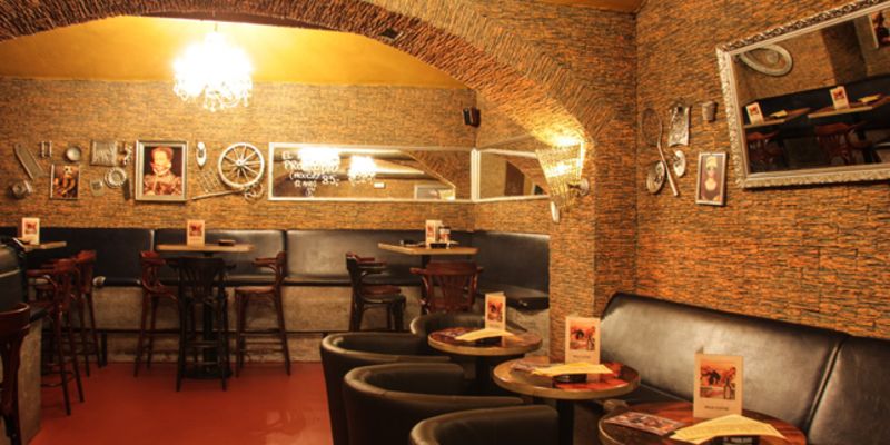 Milá Tchýně Karlák