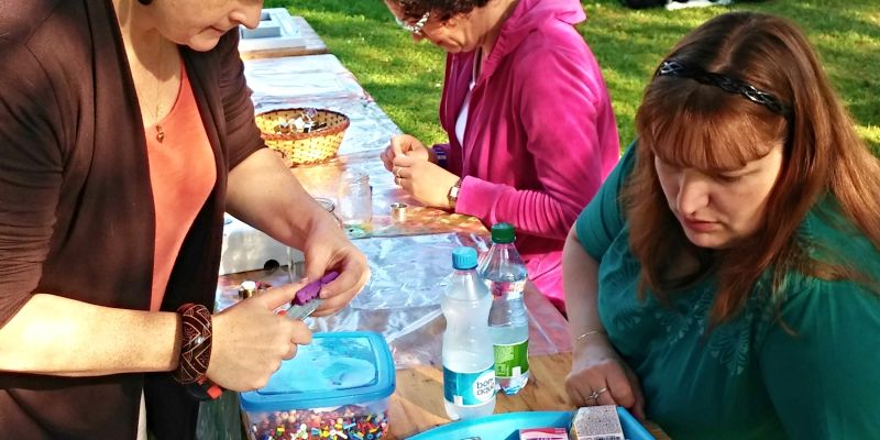 MOBILNÍ KREATIVNÍ VÝTVARNÉ DÍLNY - Quilling – tvoření z proužků papíru