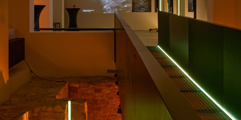 Point Cafe & Gallery