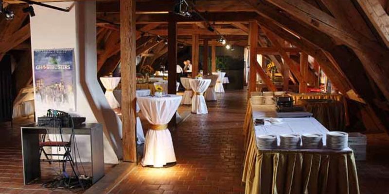 Malostranská Beseda