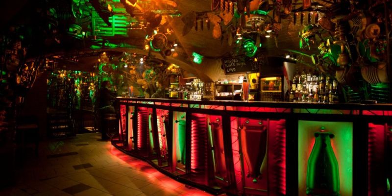Cross Club