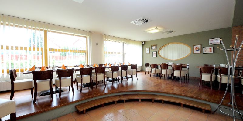 S CENTRUM Benešov - Velký salónek