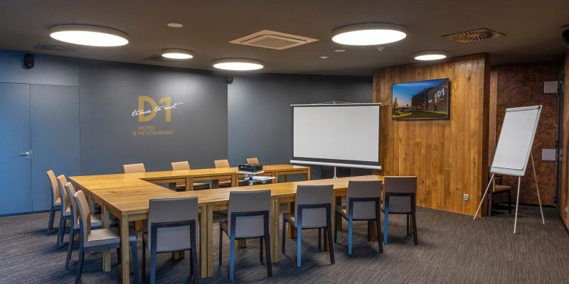 D1 Hotel & Restaurant