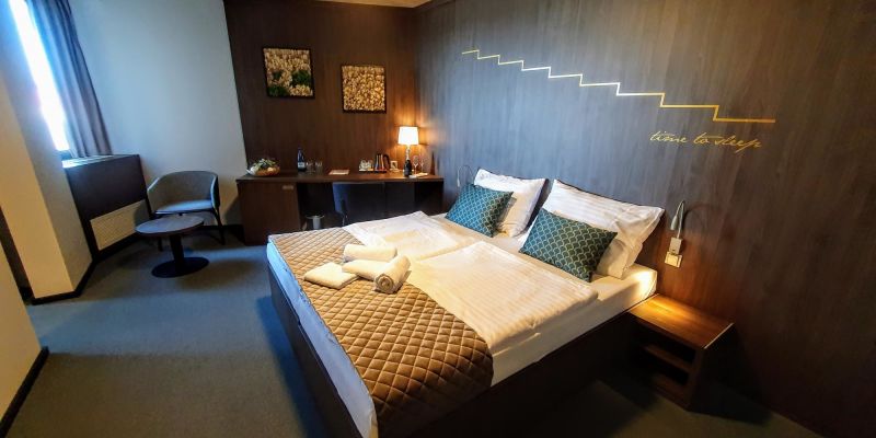 D1 Hotel & Restaurant