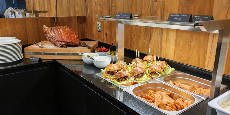 D1 Hotel & Restaurant