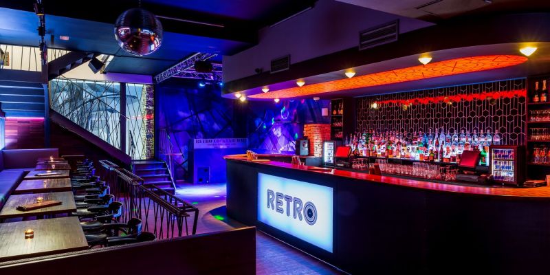 Retro Praha - Retro Cocktail & Music Bar