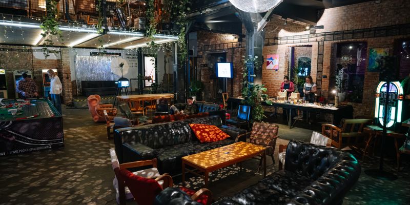 Vnitroblock - Hlavní prostor