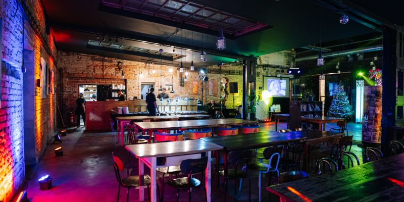 Vnitroblock - Hlavní prostor