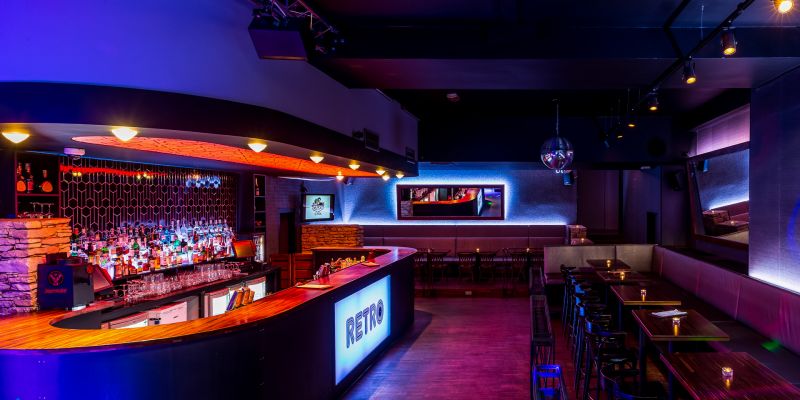 Retro Praha - Retro Cocktail & Music Bar