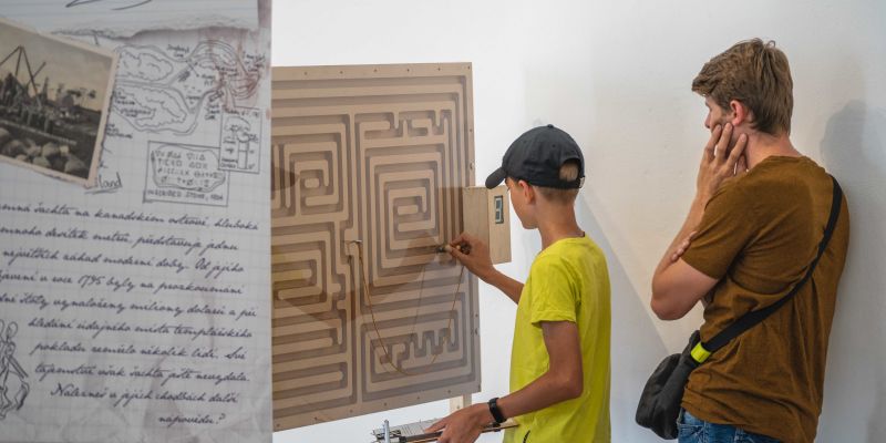 Ludens.cz Mobilní únikové hry a pronájem escape boxů