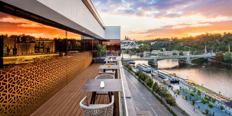 Casablanca Sky Bar s výhledem na Prahu