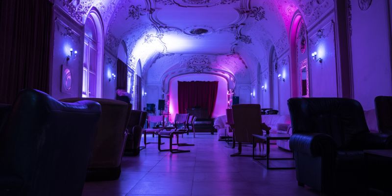 NEO music bar & shisha lounge