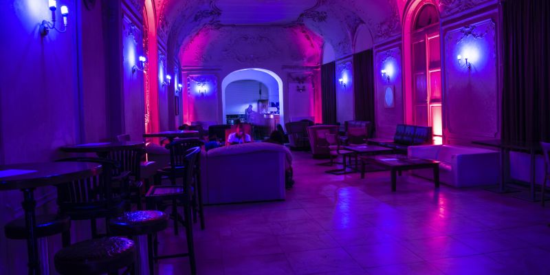 NEO music bar & shisha lounge