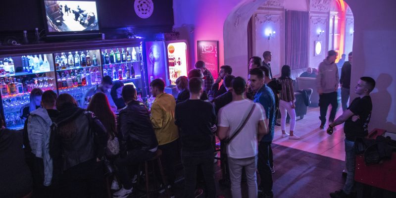 NEO music bar & shisha lounge