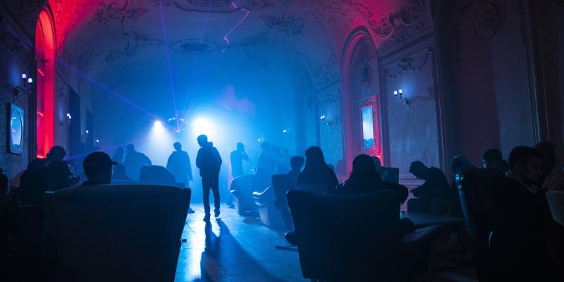 NEO music bar & shisha lounge