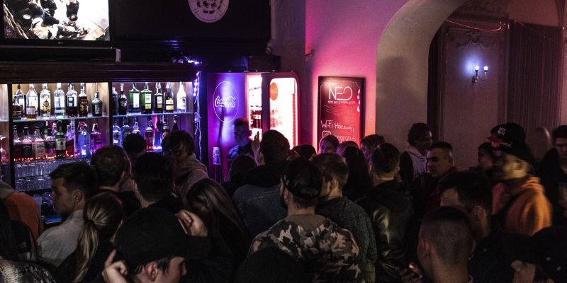 NEO music bar & shisha lounge