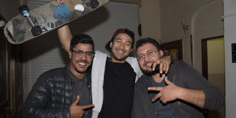 NEO music bar & shisha lounge