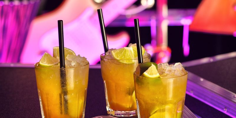 Mama Shelter - Garden Bar