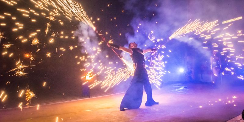 Chcete si rozbalit kouzelný předvánoční čas? Aquapalace Hotel Prague představuje jedinečný zážitek z firemního vánočního večírku!