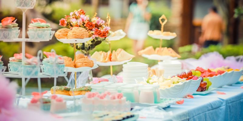 Garden party – šaty a klobouky nebo jen tak setkání s přáteli