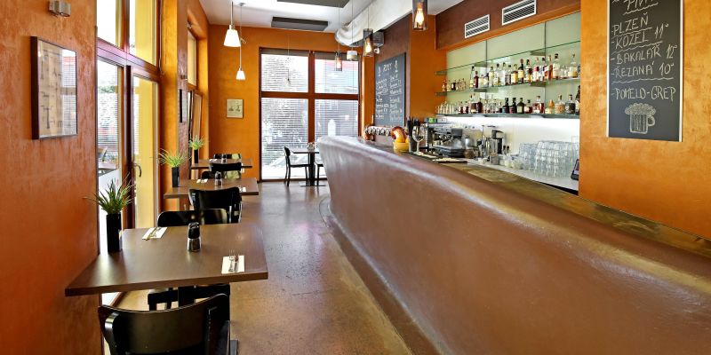 Restaurant ne-SMYSL s klubem ZARAGOZA