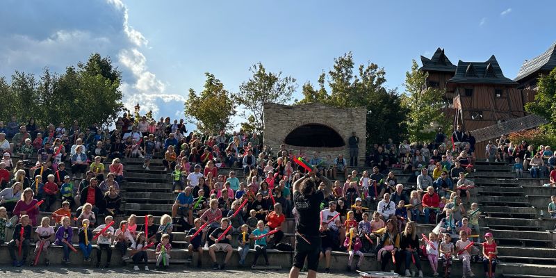 Tokhi & the Groove Army - Barevná symfonie