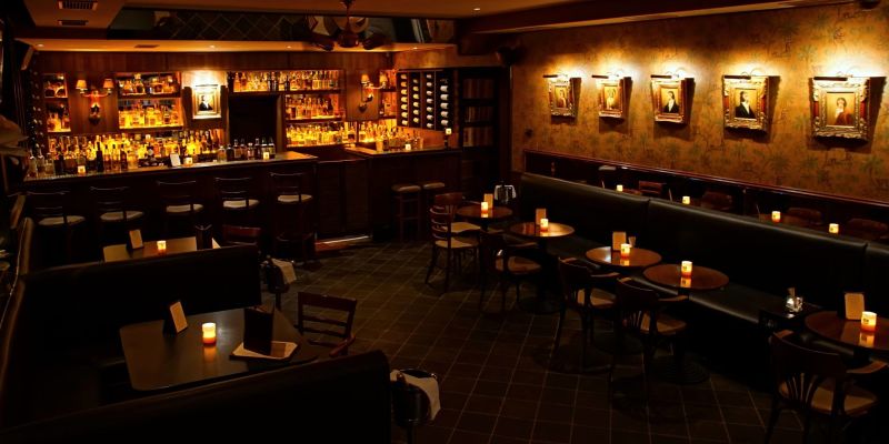 Týnská Bar and Books