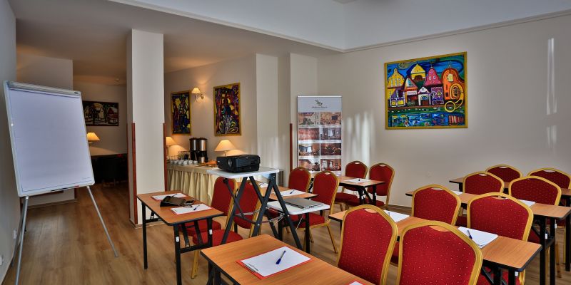 Vstupte do světa firemních akcí plných elegance, profesionality a pohodlí v Hotelu Belvedere.