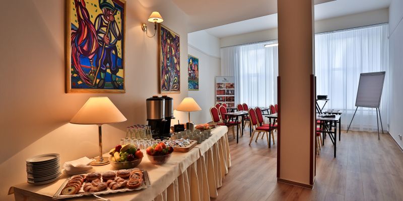 Vstupte do světa firemních akcí plných elegance, profesionality a pohodlí v Hotelu Belvedere.