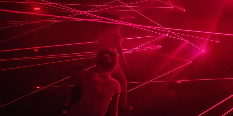 Aliatrix - visual entertainment agency - Laserové bludiště