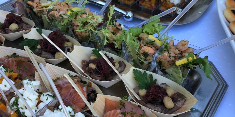 Romantický Hotel Mlýn Karlštejn - Romantický ostrov s party stanem