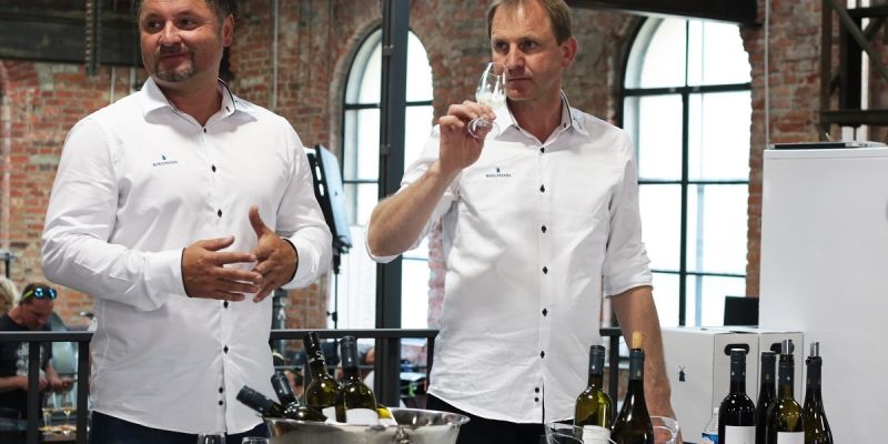 Řízená degustace vína s vinařem - Řízená degustace vína s vinařem