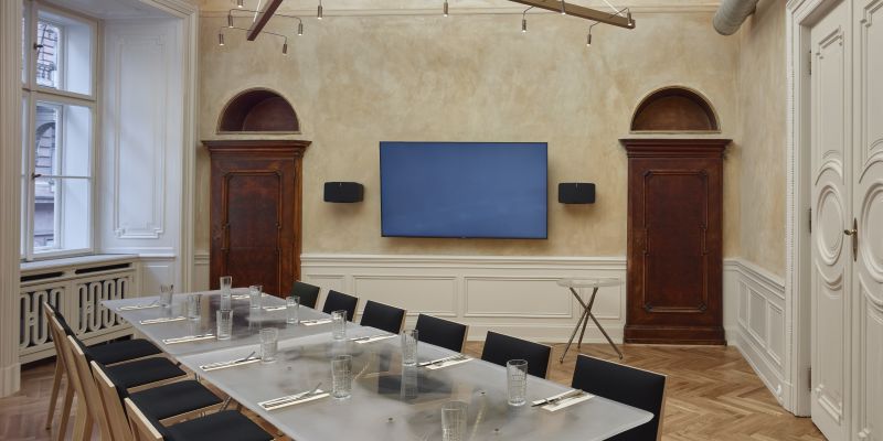 Červený Jelen na čtvrtou - Gastronomie | Architektura | Atmosféra | Pospolitost