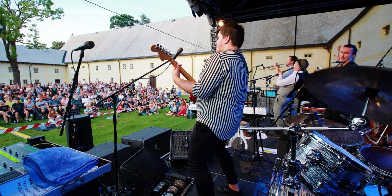 Kapela Dirty Rudolph and his Inglorious Rock'n'Roll Mates