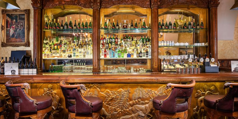 DEER Restaurant  -  místo pro vaše akce - DEER Restaurant - jídlo s příběhem po celý den
