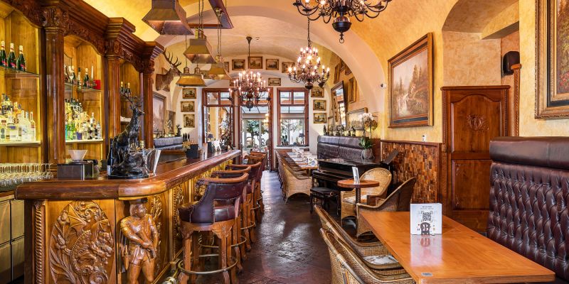 DEER Restaurant  -  místo pro vaše akce - DEER Restaurant - jídlo s příběhem po celý den