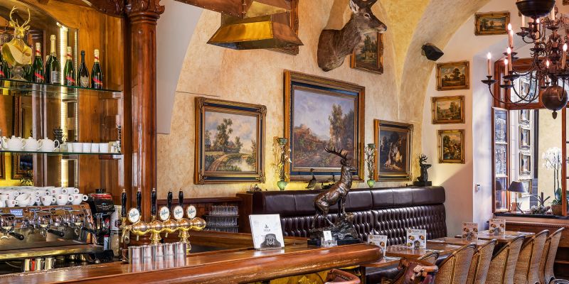 DEER Restaurant  -  místo pro vaše akce - DEER Restaurant - jídlo s příběhem po celý den