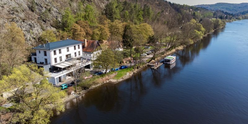 Hotel Mandát